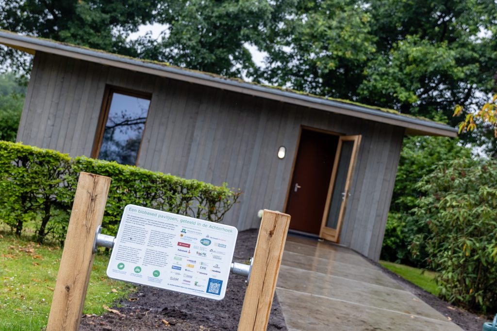 Neem een kijkje in het biobased paviljoen bij Agro-innovatiecentrum De Marke Neem een kijkje in het biobased paviljoen bij Agro-innovatiecentrum De Marke